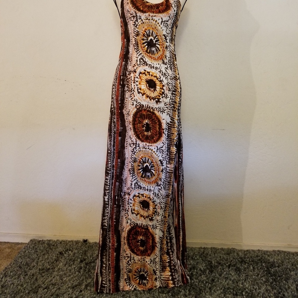 Backless dress - Picture 2 of 3